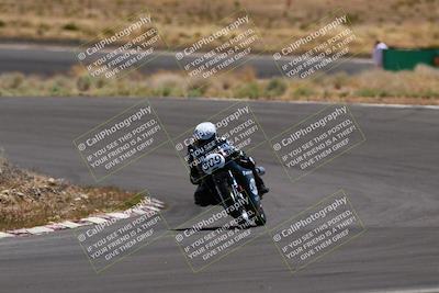 media/Apr-19-2025-AHRMA (Sat) [[3d98ca3309]]/Race/Group 3/turn 4/